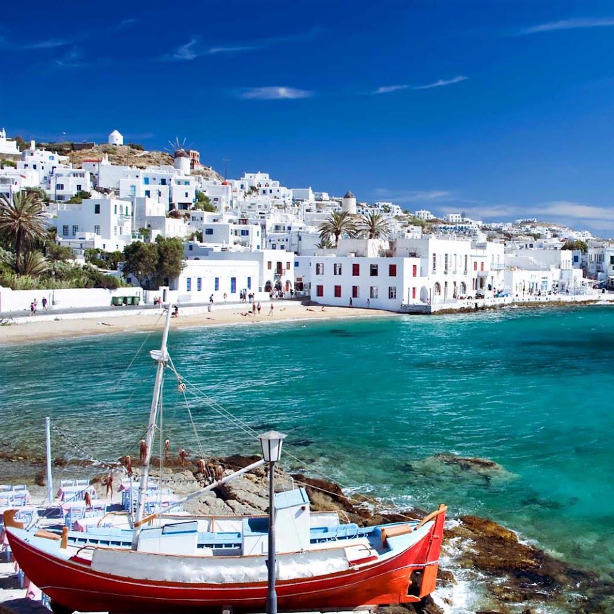 How to style your silk pieces on holiday