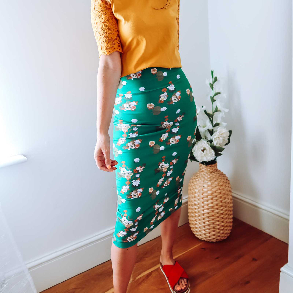 Jupe LuLaRoe Cassie Imprimé Floral Bleu Jaune Vert - Taille S, Occasion Très Bon état